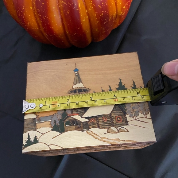 Vintage Hand painted Christmas Treasure Wooden Box - Picture 3 of 6